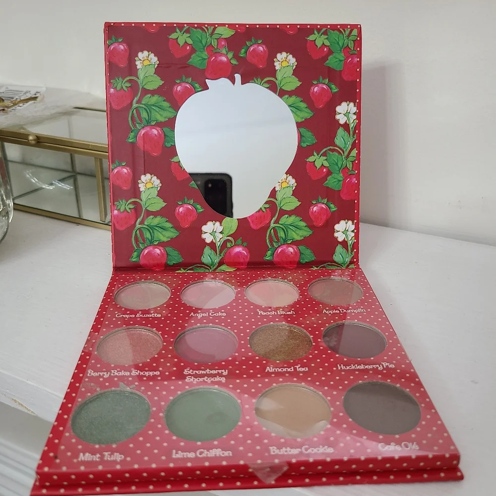 Strawberry Shortcake Eyeshadow Palette, 12 Eyeshadow Shades